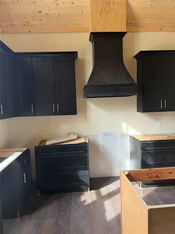 143 E Rochester Cashiers NC 28717