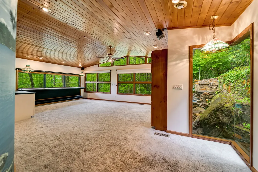 33/57 W Village Way Sapphire NC 28774