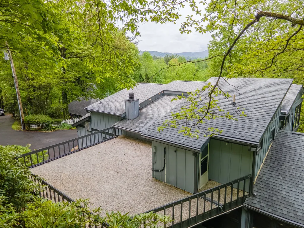 33/57 W Village Way Sapphire NC 28774