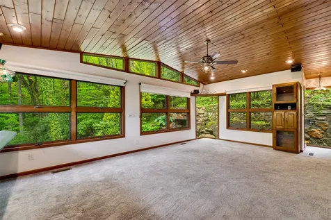 33/57 W Village Way Sapphire NC 28774