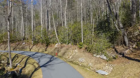 87 Flagstone Road Cashiers NC 28717