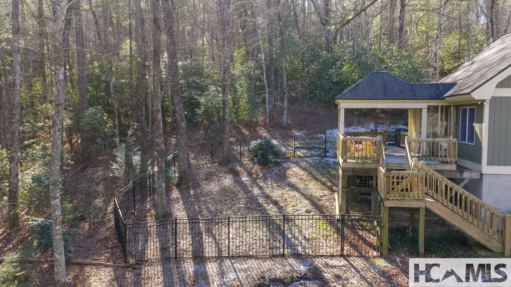7330 S Highway 107 Cashiers NC 28717