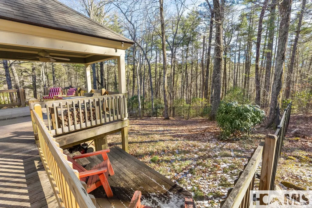 7330 S Highway 107 Cashiers NC 28717