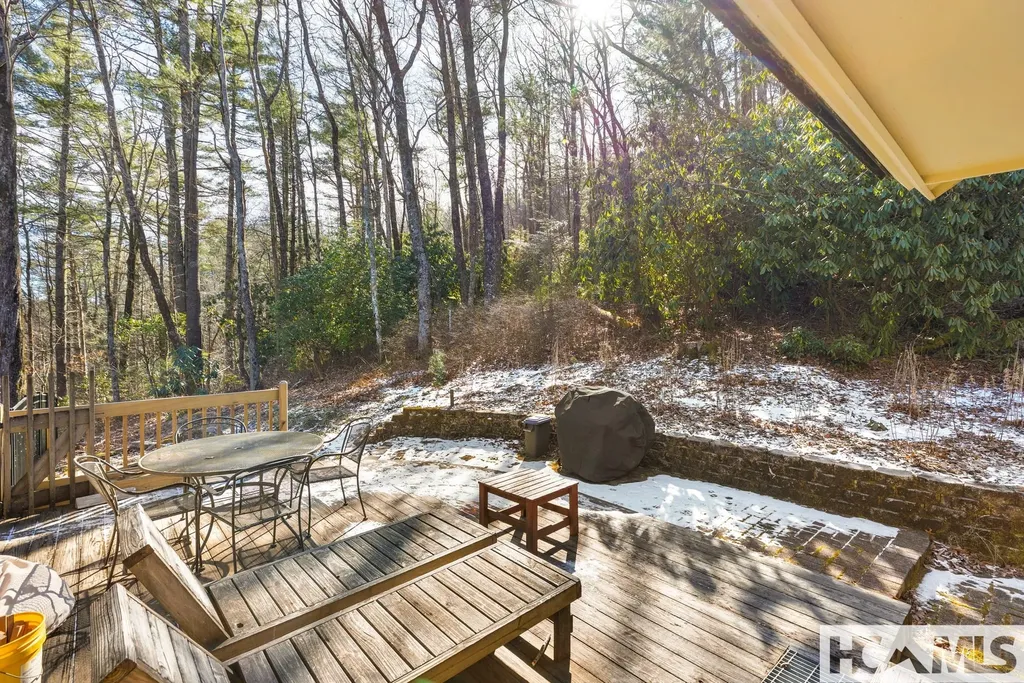 7330 S Highway 107 Cashiers NC 28717