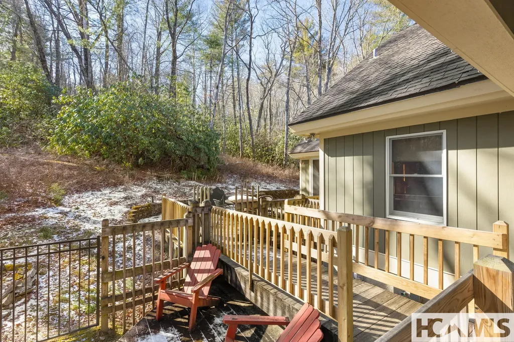 7330 S Highway 107 Cashiers NC 28717