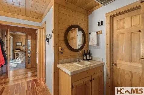 7330 S Highway 107 Cashiers NC 28717