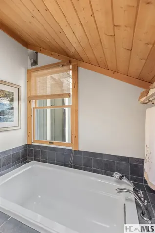 7330 S Highway 107 Cashiers NC 28717