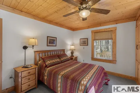 7330 S Highway 107 Cashiers NC 28717