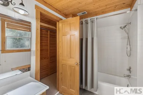 7330 S Highway 107 Cashiers NC 28717