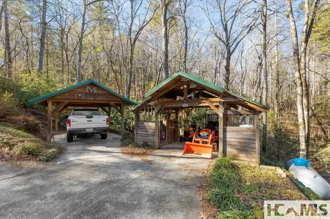 7330 S Highway 107 Cashiers NC 28717