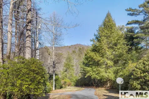 7330 S Highway 107 Cashiers NC 28717