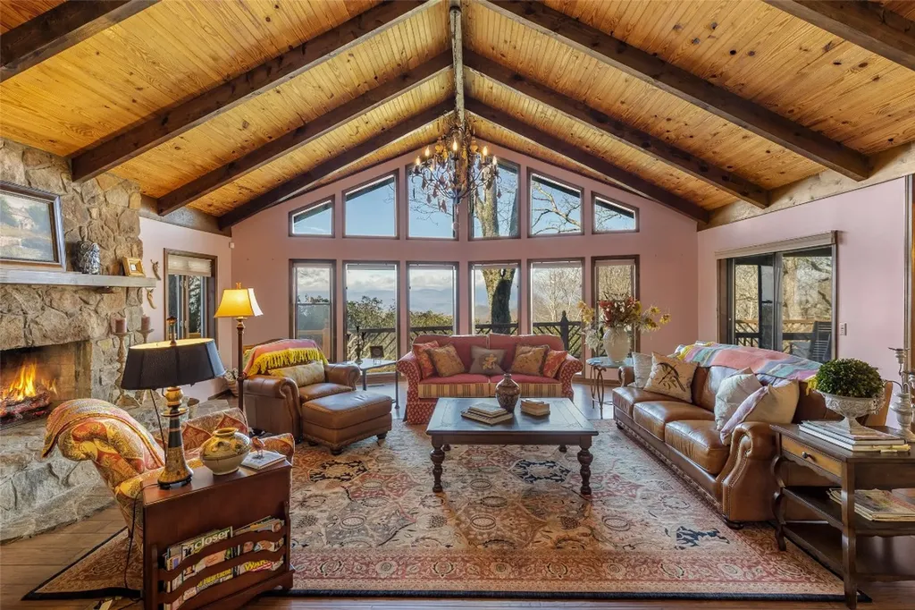 734 King Gap Road Highlands NC 28741