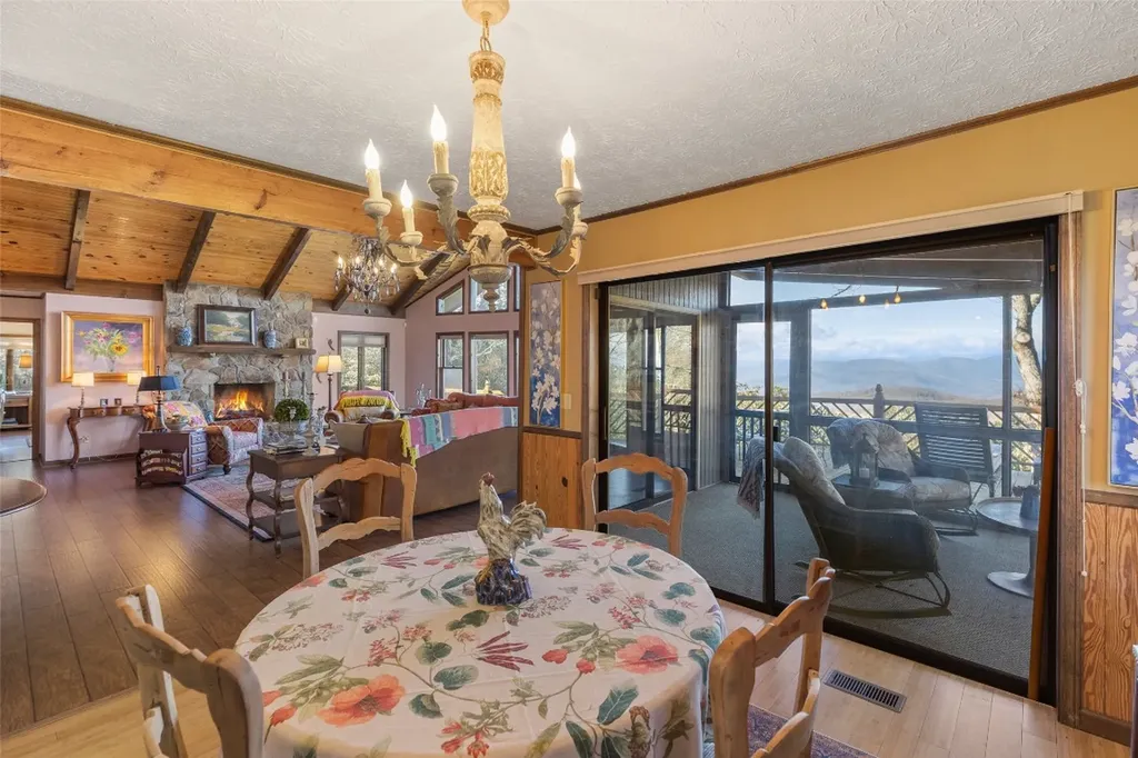 734 King Gap Road Highlands NC 28741