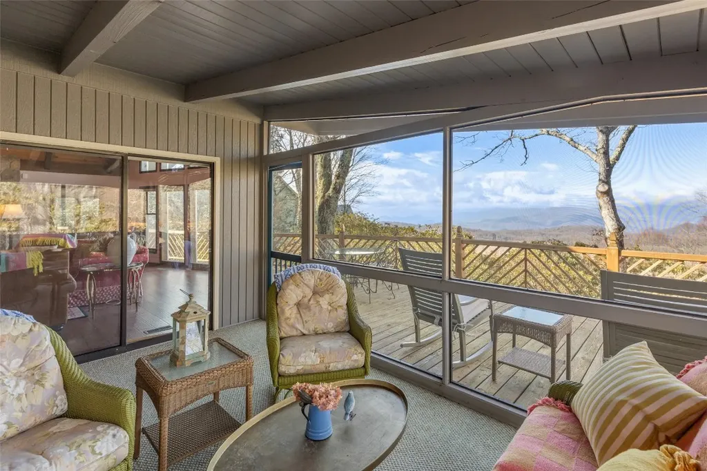 734 King Gap Road Highlands NC 28741