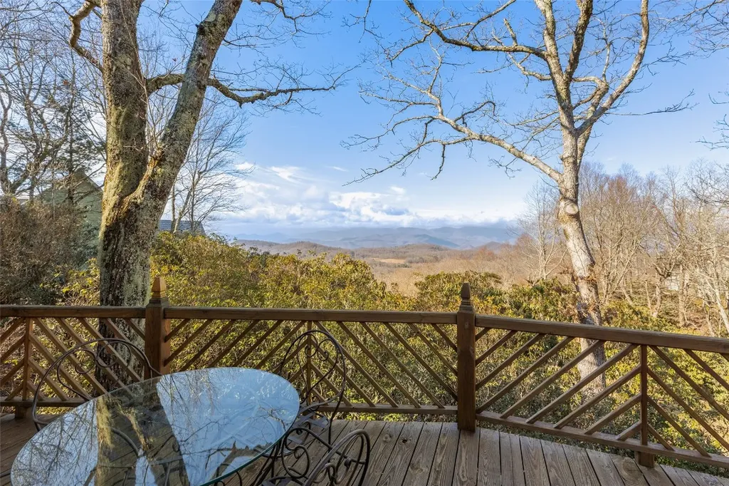 734 King Gap Road Highlands NC 28741