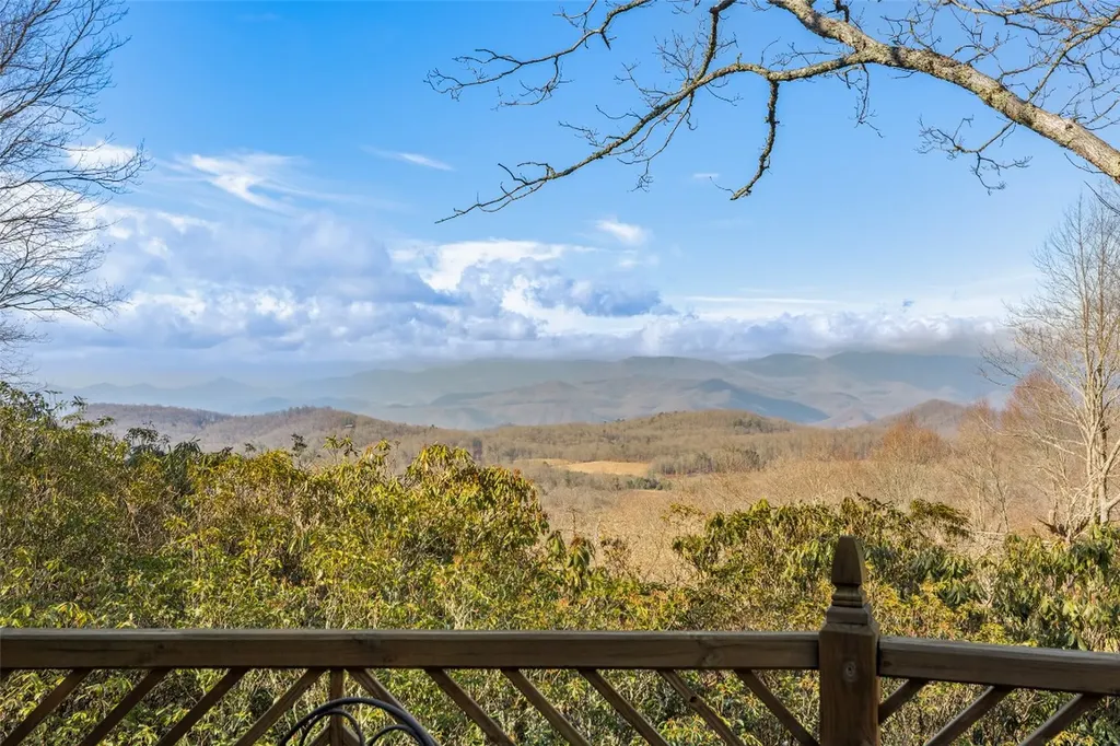 734 King Gap Road Highlands NC 28741