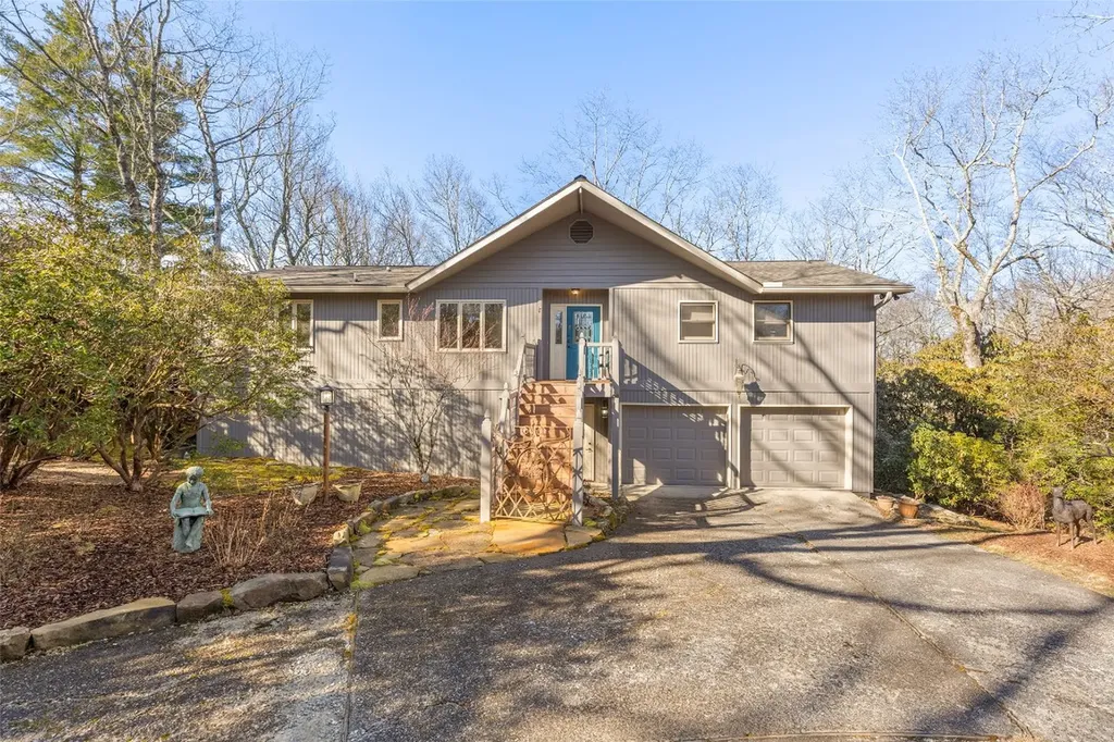 734 King Gap Road Highlands NC 28741