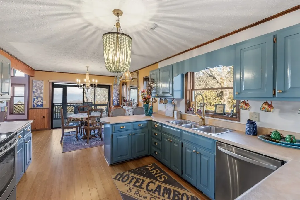 734 King Gap Road Highlands NC 28741