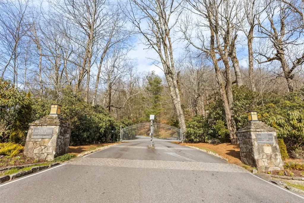 734 King Gap Road Highlands NC 28741