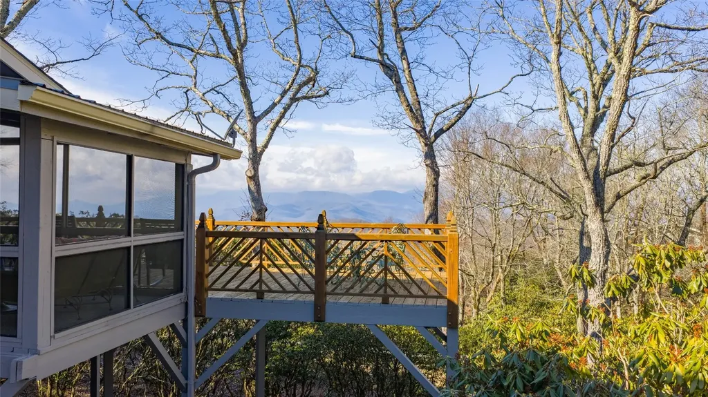 734 King Gap Road Highlands NC 28741
