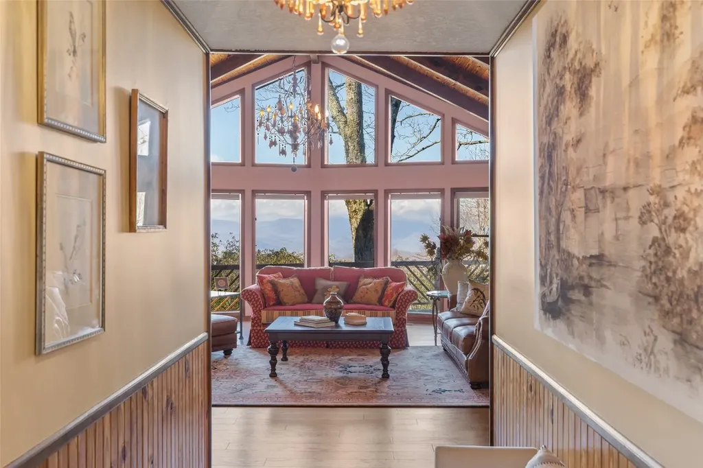 734 King Gap Road Highlands NC 28741