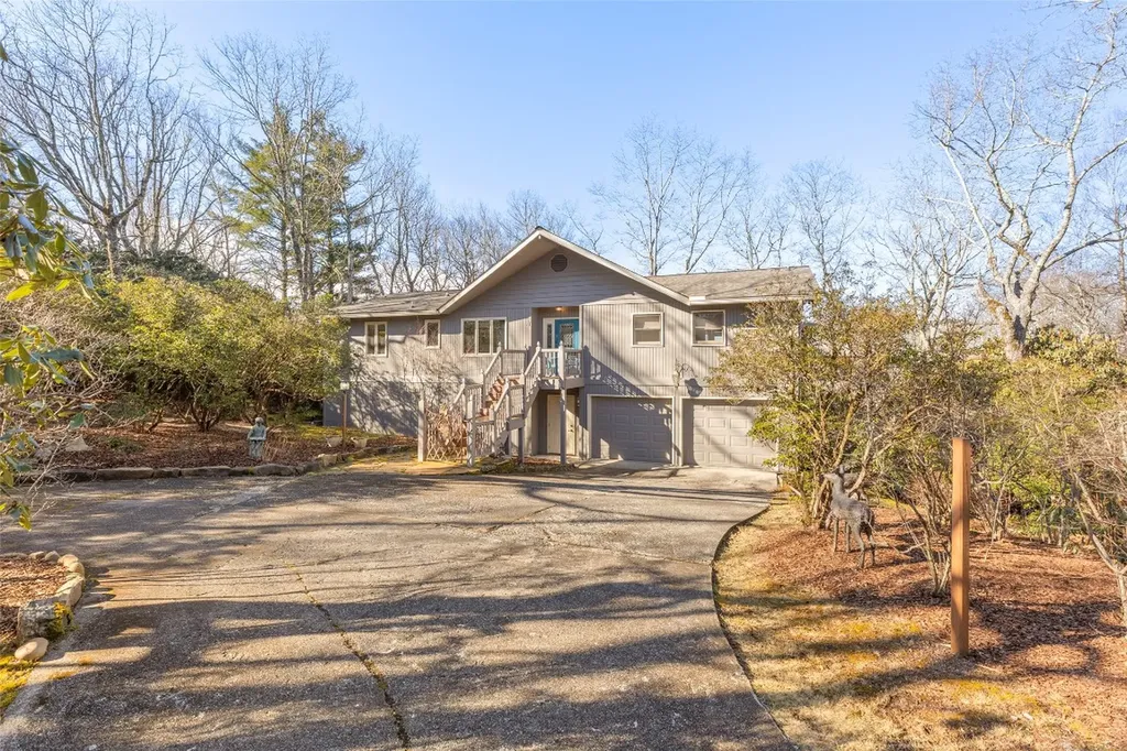 734 King Gap Road Highlands NC 28741