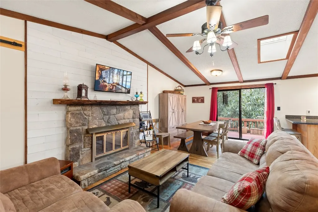 1514 W Christy Trail Sapphire NC 28774