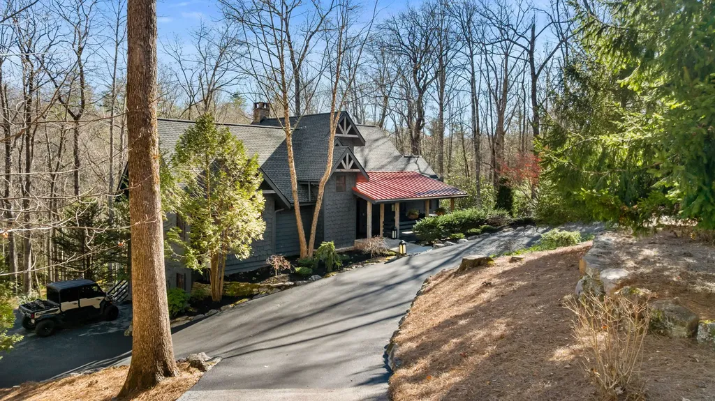 132 Still Water Road Cashiers NC 28717