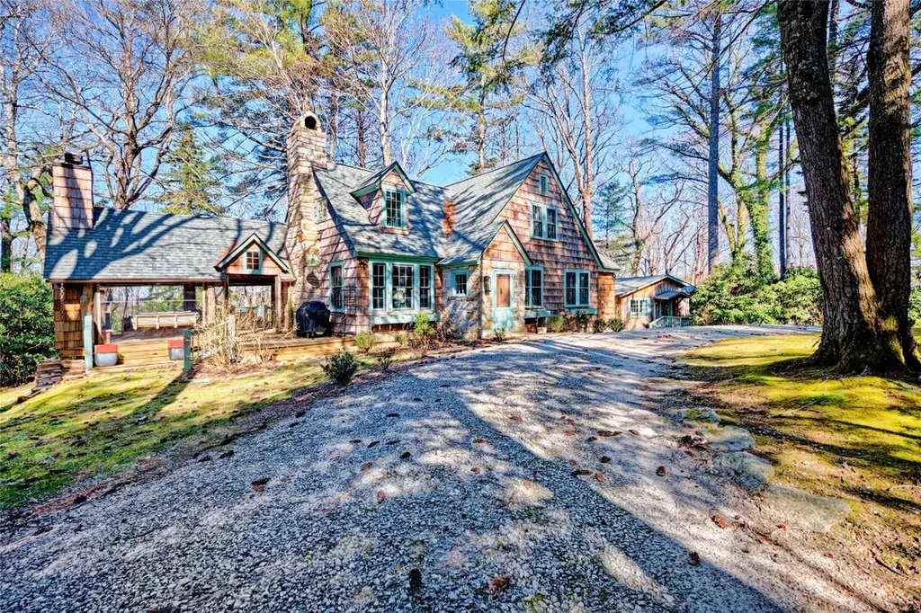 656 Big Bearpen Road Highlands NC 28741