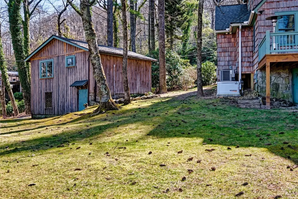 656 Big Bearpen Road Highlands NC 28741