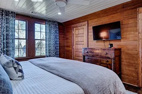 656 Big Bearpen Road Highlands NC 28741