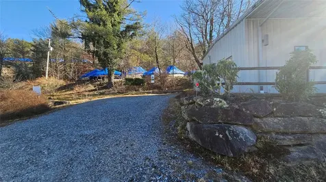 4806 Highway 107 N Glenville NC 28736