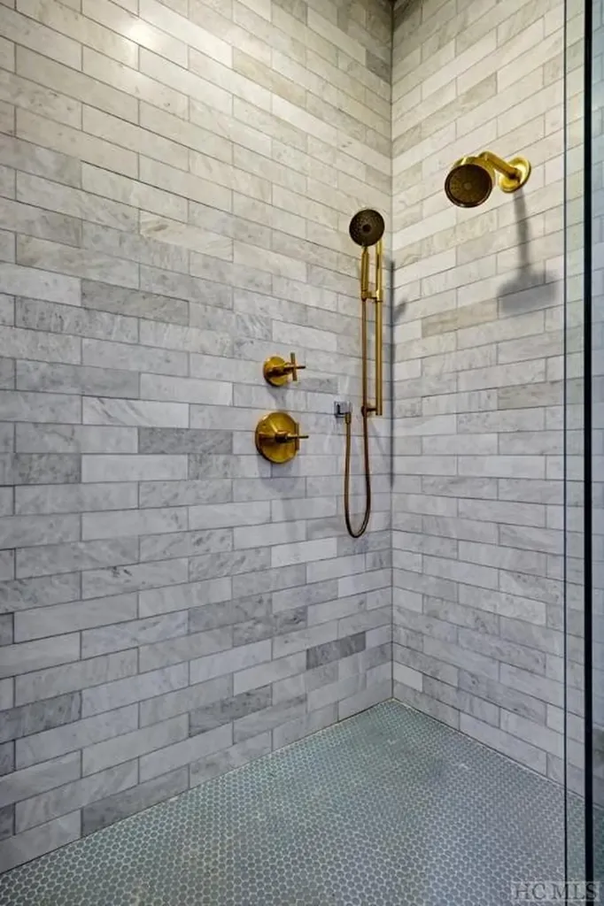 656 Big Bear Pen Road Highlands NC 28741