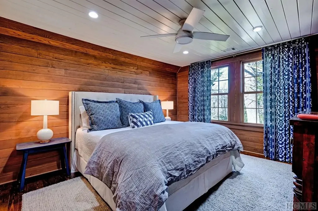 656 Big Bear Pen Road Highlands NC 28741