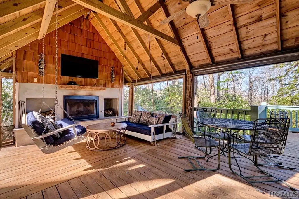 656 Big Bear Pen Road Highlands NC 28741