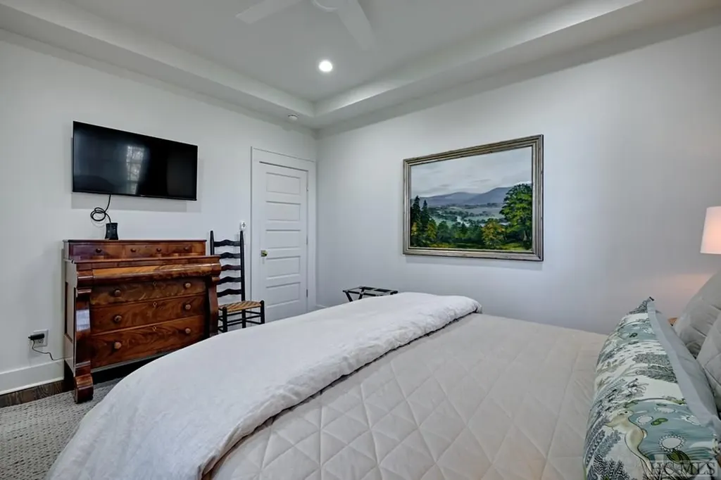 656 Big Bear Pen Road Highlands NC 28741