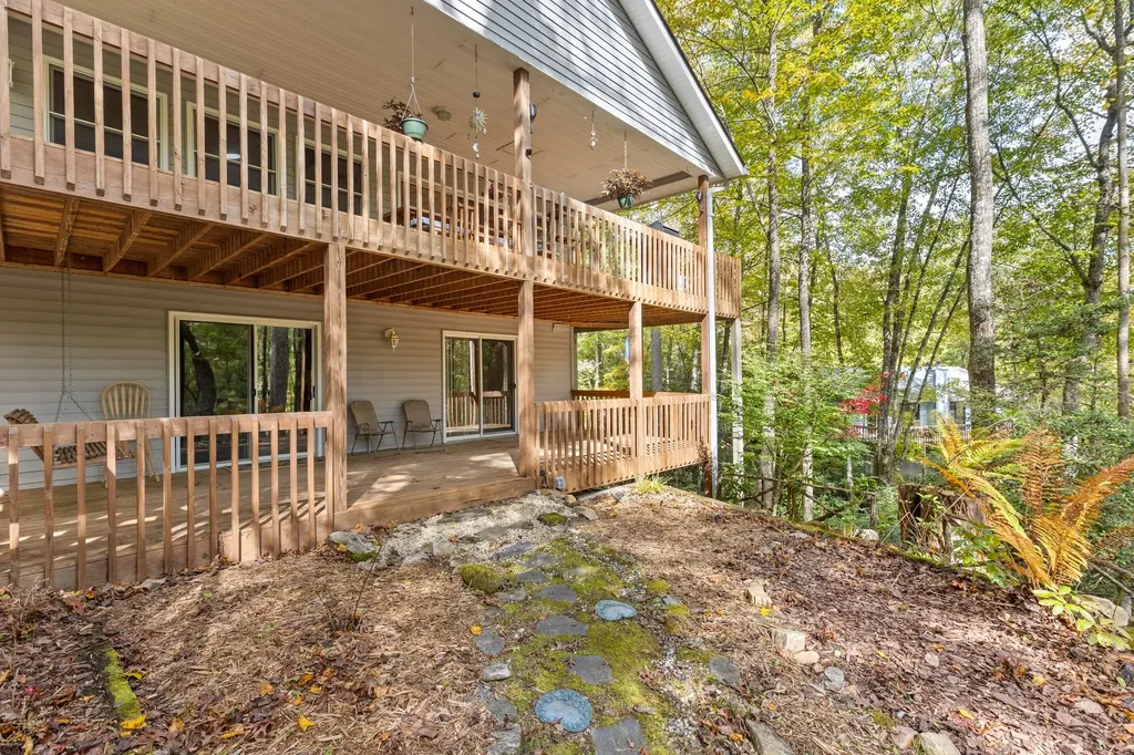 62 Beech Court Sapphire NC 28774