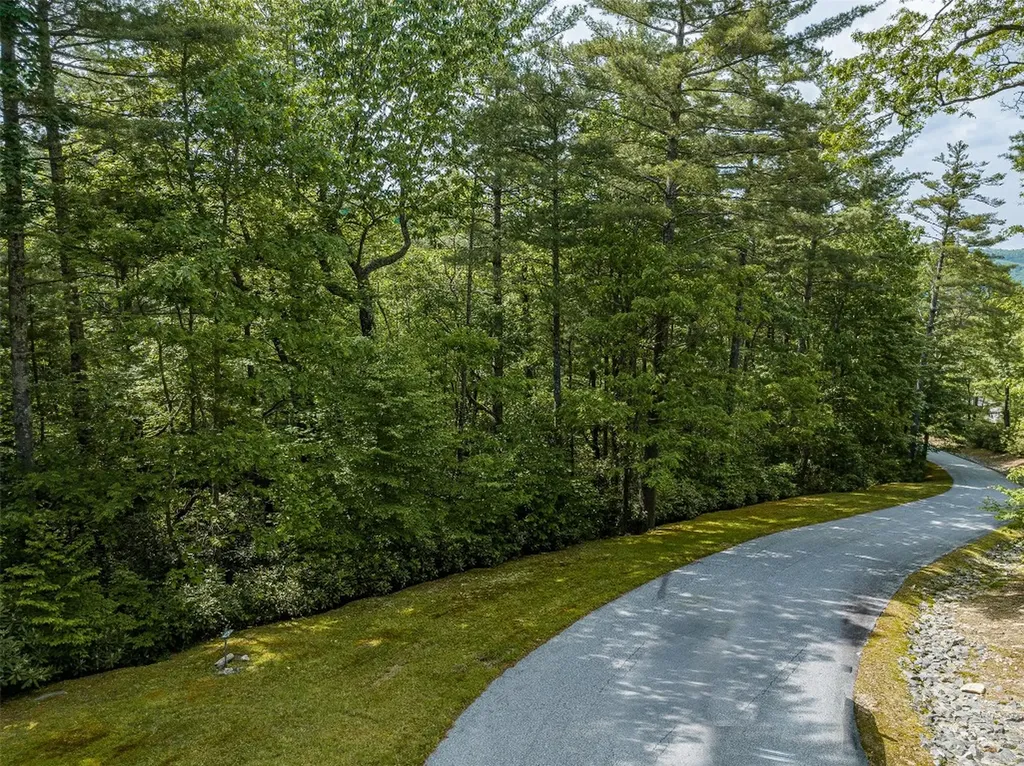 43 Ledgeview Road Cashiers NC 28717