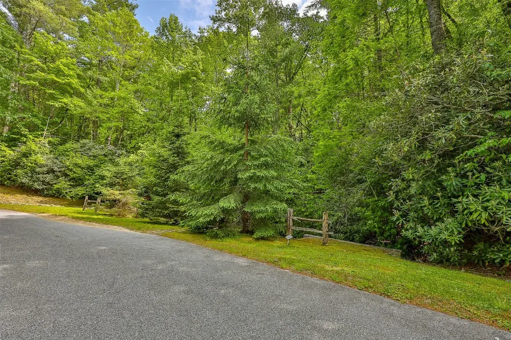43 Ledgeview Road Cashiers NC 28717