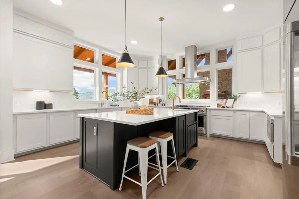 164 Wildcat Lane Cashiers NC 28717