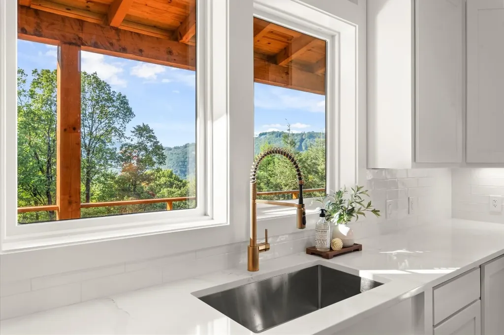 164 Wildcat Lane Cashiers NC 28717