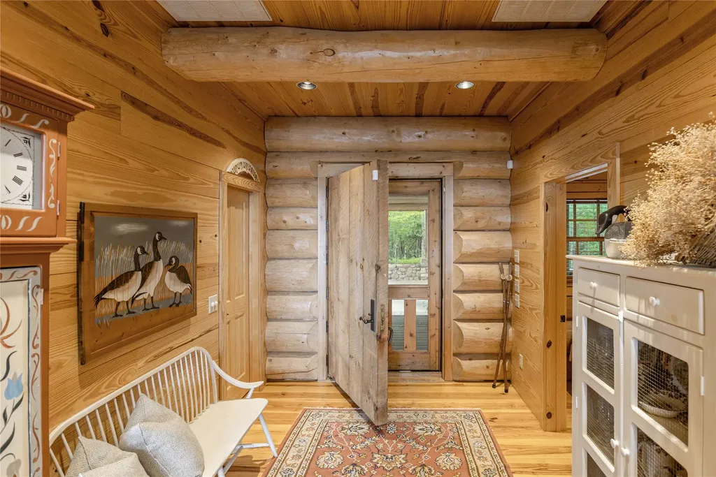 865 Toxaway Drive Lake Toxaway NC 28747