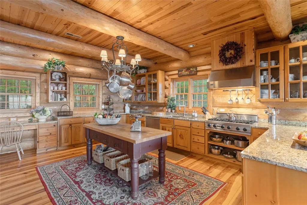 865 Toxaway Drive Lake Toxaway NC 28747