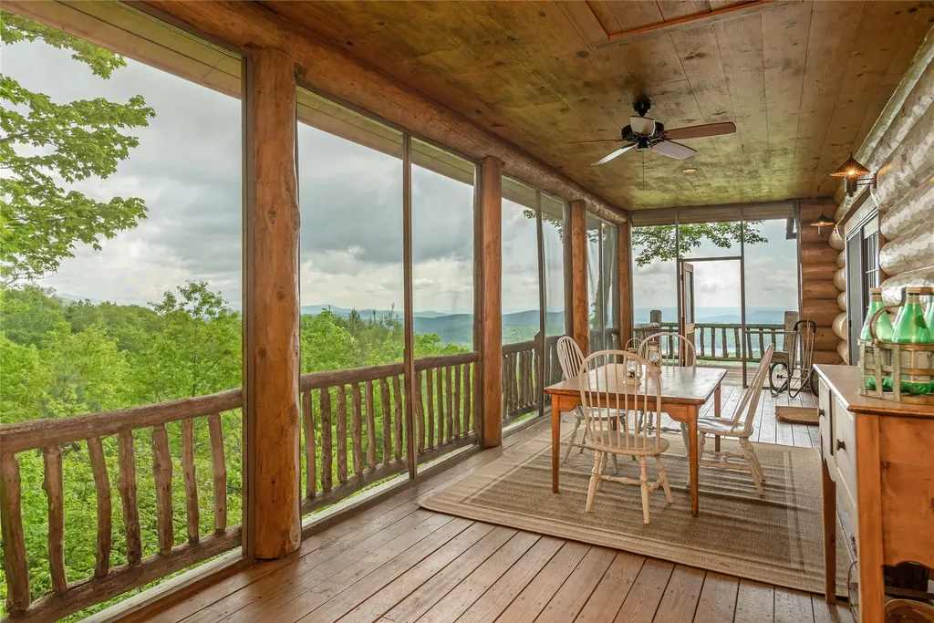 865 Toxaway Drive Lake Toxaway NC 28747