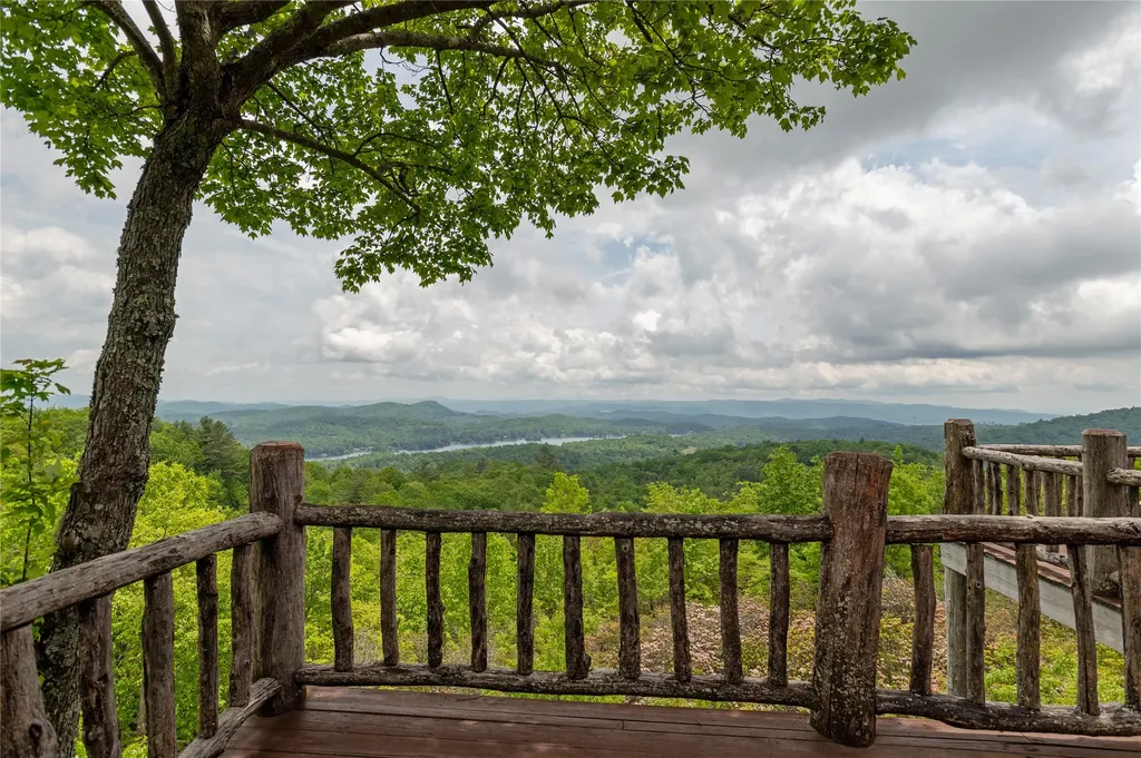 865 Toxaway Drive Lake Toxaway NC 28747