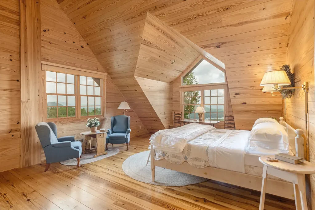 865 Toxaway Drive Lake Toxaway NC 28747