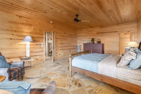 865 Toxaway Drive Lake Toxaway NC 28747
