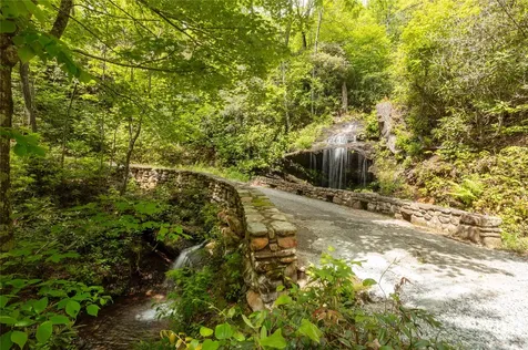 865 Toxaway Drive Lake Toxaway NC 28747