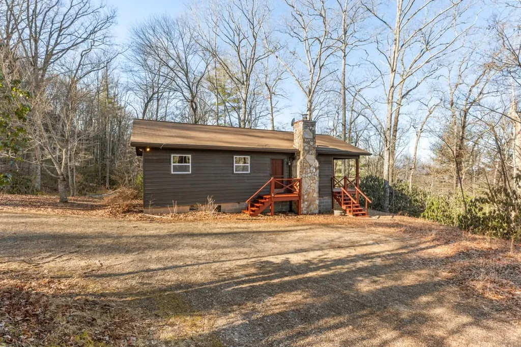795 Buck Falls Road Highlands NC 28741