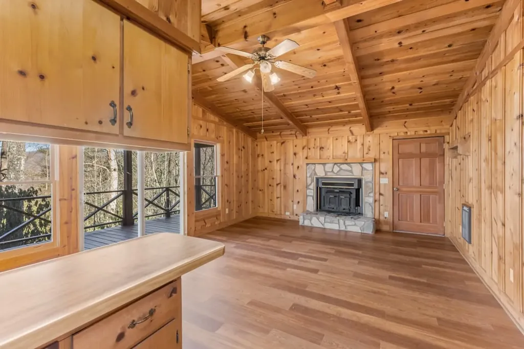 795 Buck Falls Road Highlands NC 28741